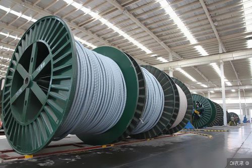 用電動彎管機彎制電纜保護管時應注意什么？
